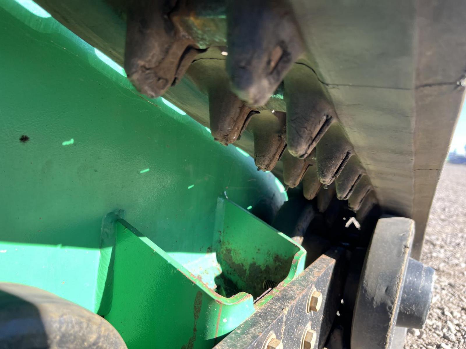 ./imagenes/INVOICE/2019/17455/ZANJADORA MANUAL DITCH WITCH C16X (18).JPG